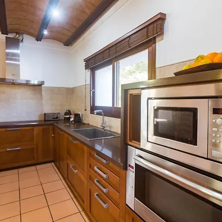 Sa Tanca Den Lloses * Santa Eulària des Riu